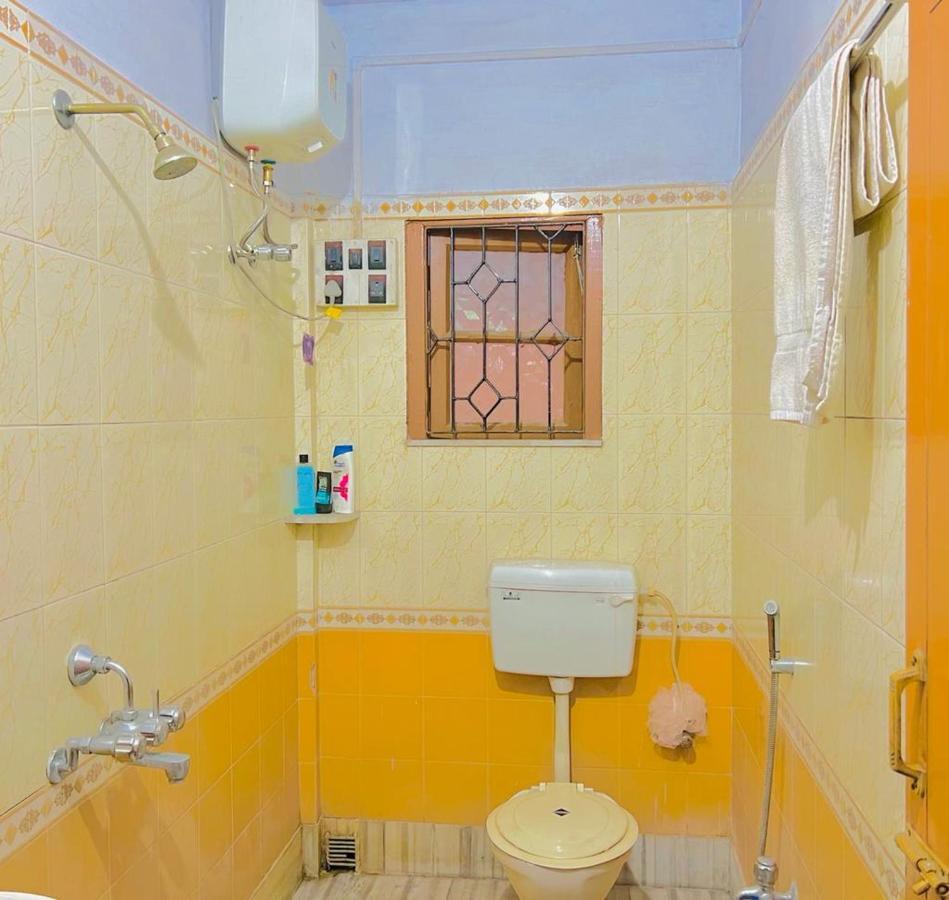 Spacious Apt With Antique Furniture ,Ac & Kitchen Calcutá Exterior foto