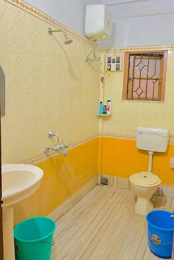 Spacious Apt With Antique Furniture ,Ac & Kitchen Calcutá Exterior foto