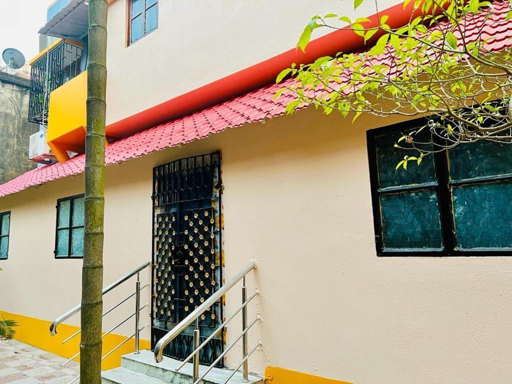 Spacious Apt With Antique Furniture ,Ac & Kitchen Calcutá Exterior foto