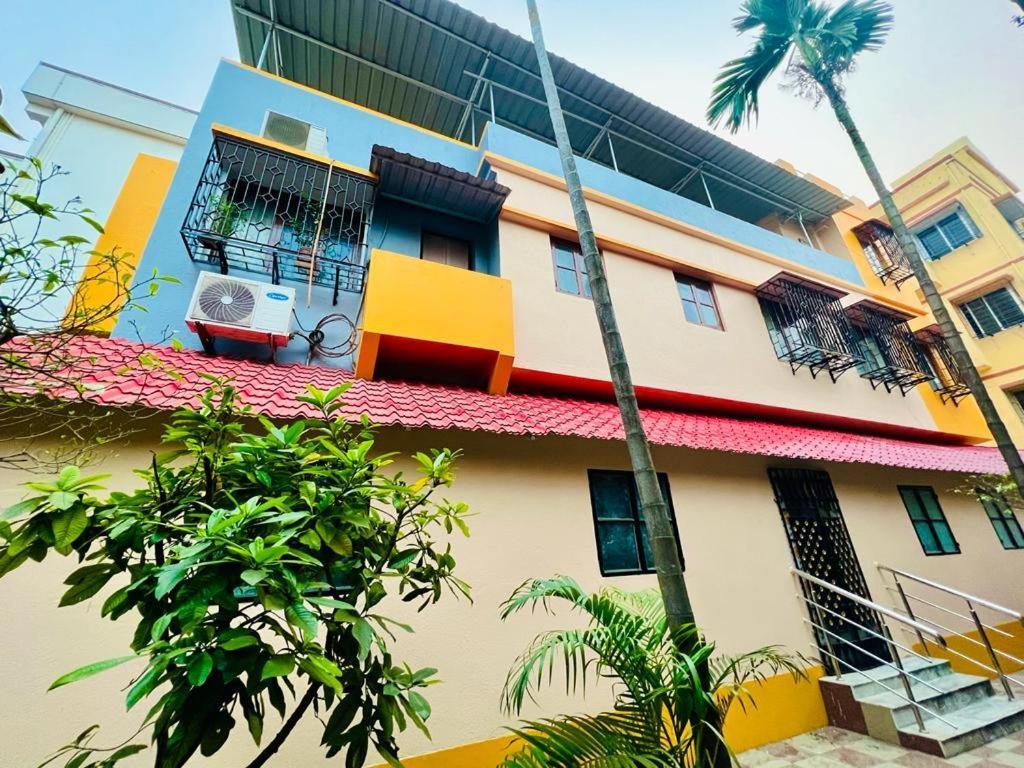 Spacious Apt With Antique Furniture ,Ac & Kitchen Calcutá Exterior foto